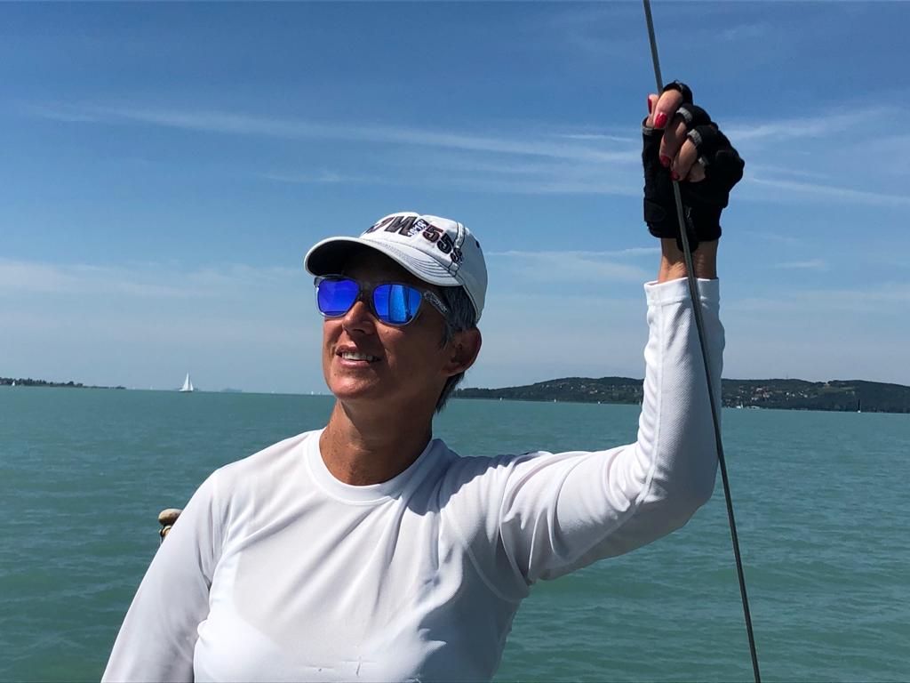 Vitorlázás, kiegyensúlyozott életmód illusztráció